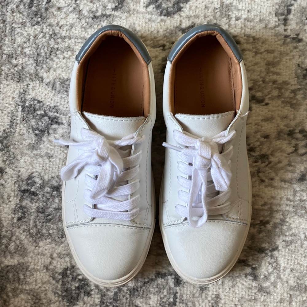 Used! 14th & Union! Shoes! White & Gray